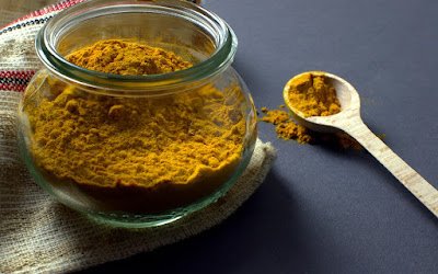 हल्दी वाला पानी पीने से हमारे शरीर को होते हैं ये लाभ | Turmeric water