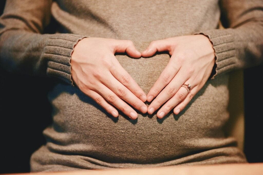 सरोगेसी क्या है जानिए इसके प्रकार और खर्चा | Surrogacy kya hai in hindi