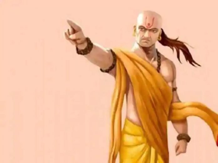 चाणक्य नीति: अपने अपमान का बदला कैसे लें | Chanakya Niti Apmaan ka Badla