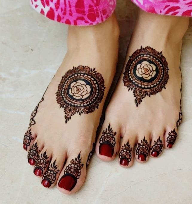 Pair ki mehndi design simple photo पैर मेहंदी डिजाइन फोटो | Pair ki mehndi design simple photo