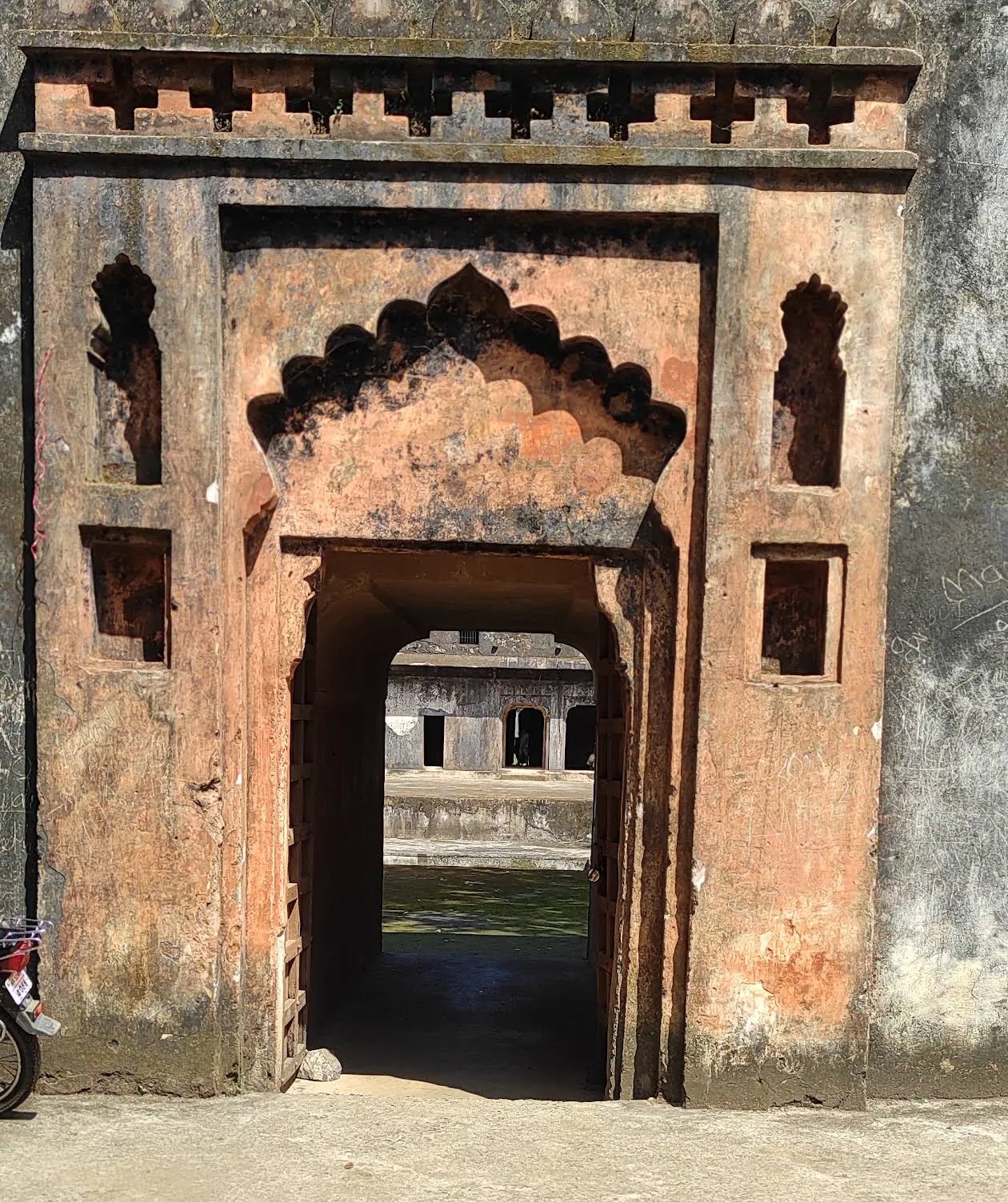 Decorative entrance gateway at Moti Mahal Ramnagar