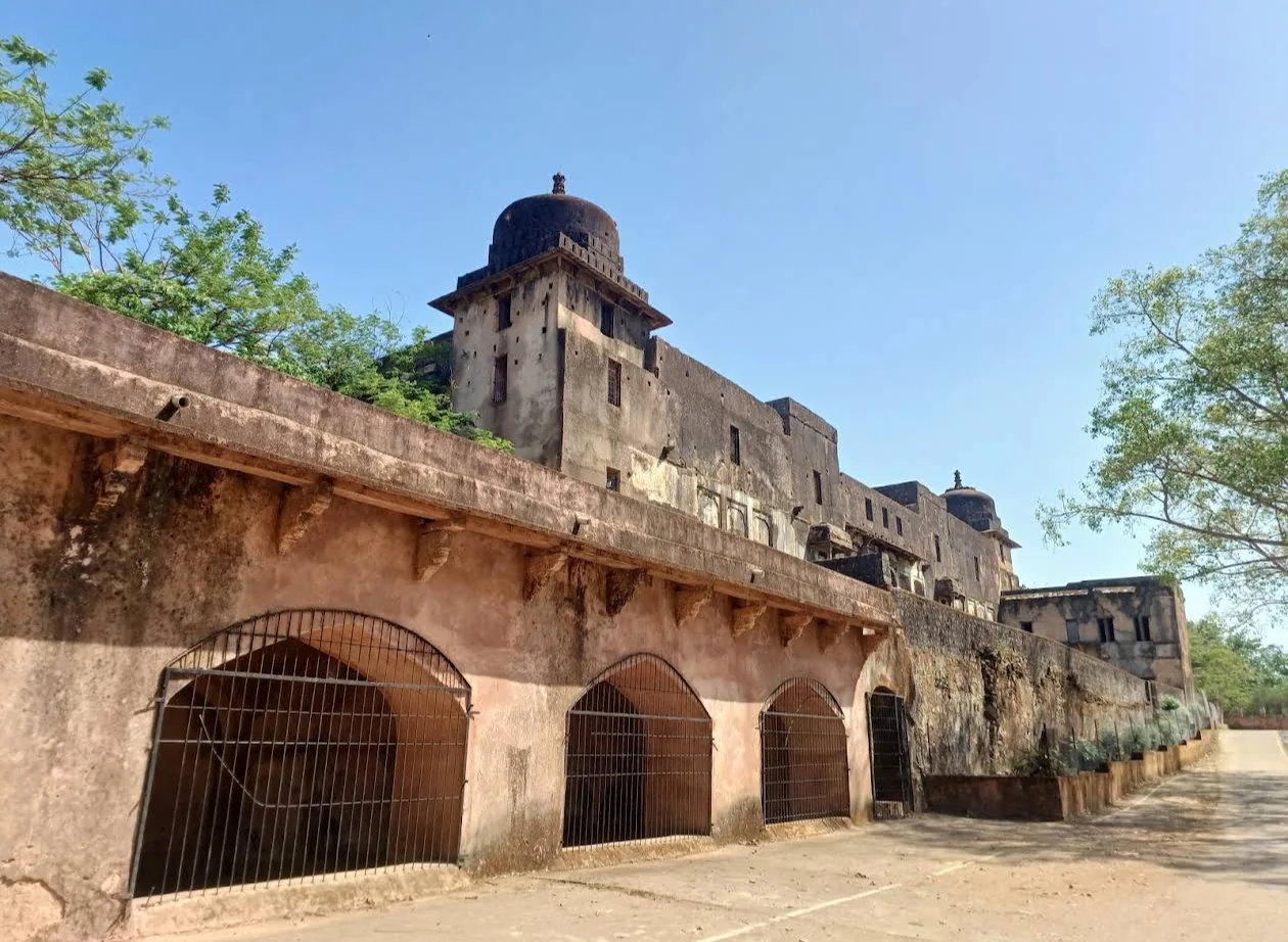 Exterior and arched openings at Moti Mahal Ramnagar