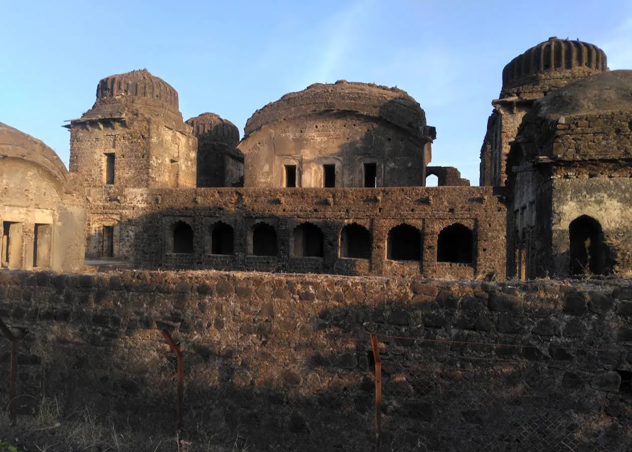 Domes and upper sections of Moti Mahal Ramnagar